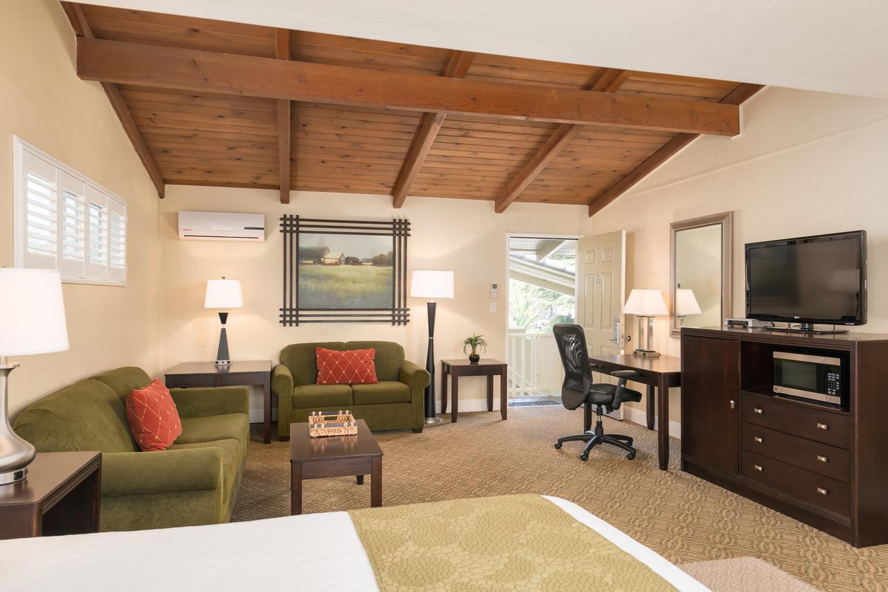 Country Inn Motel Palo Alto Eksteriør bilde
